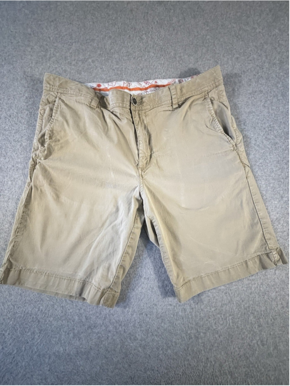 Tommy Bahama Men’s 34 Khaki Chino Shorts Flat Front Marlin